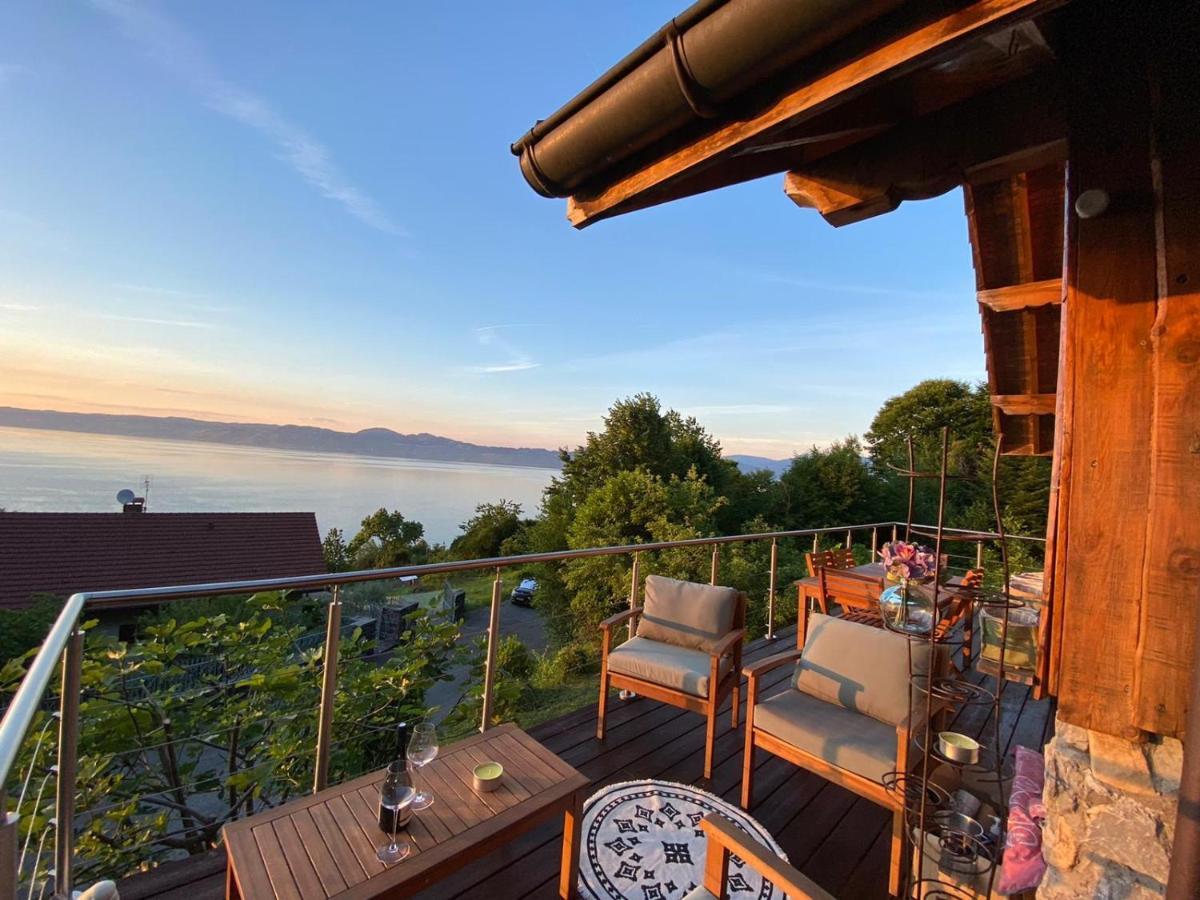 Le Petit Des Greys Chalet